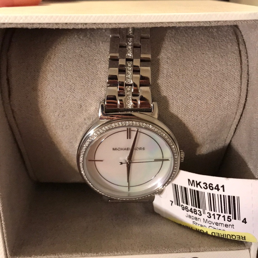 Michael Kors Watch - Picture 2 of 3